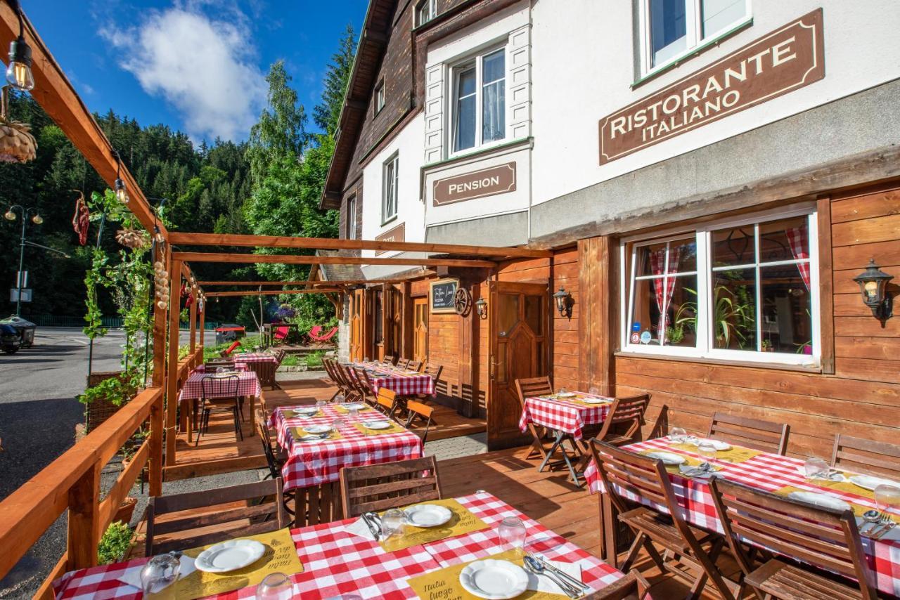 Penzion Sofinata & Pizzeria スピンドレルフ・ムリン エクステリア 写真