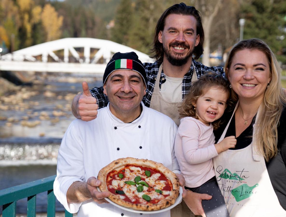 Penzion Sofinata & Pizzeria スピンドレルフ・ムリン エクステリア 写真